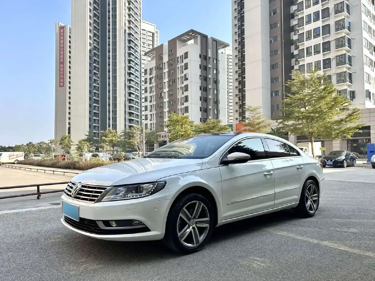 2013 Volkswagen CC 2.0T 200HP L4 6DCT