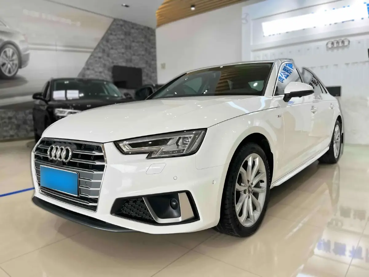 2019 Audi A4L 2.0T 190HP L4 7DCT
