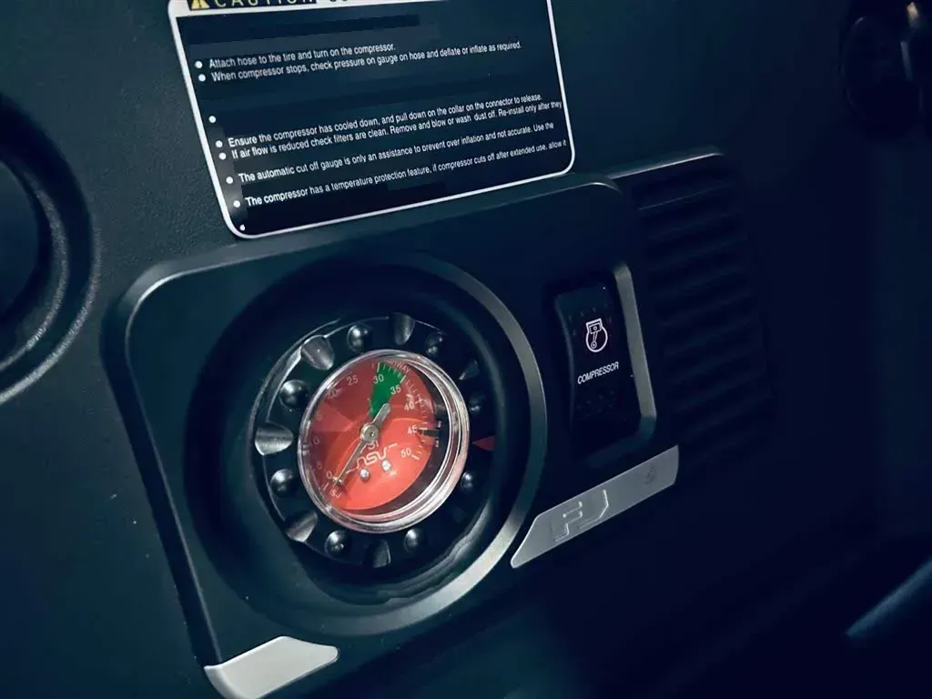 2013 Toyota FJ Cruiser 4.0L 272HP V6 5AT,autocango,china used car exporter,china ev exporter,chinese used car exporter,chinese used ev exporter