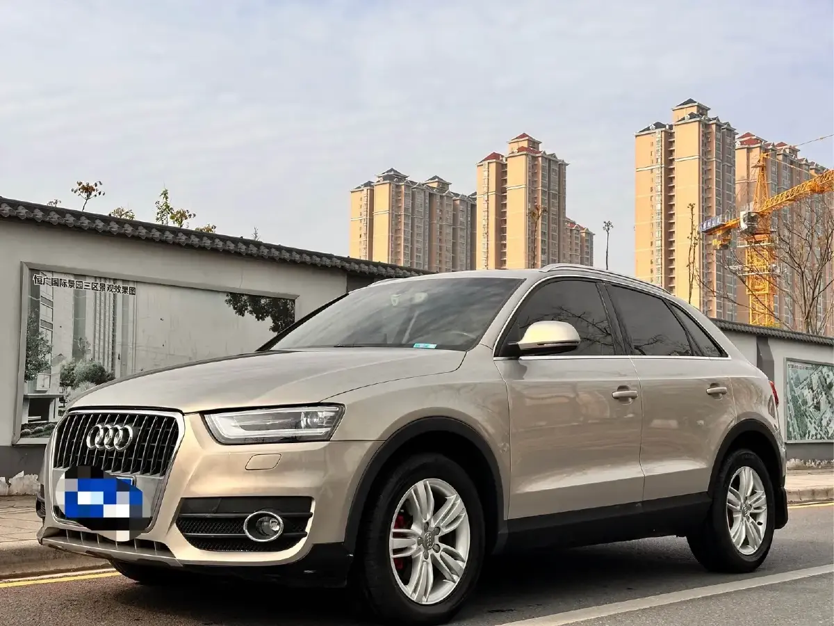 2013 Audi Q3 2.0T 170HP L4 7DCT