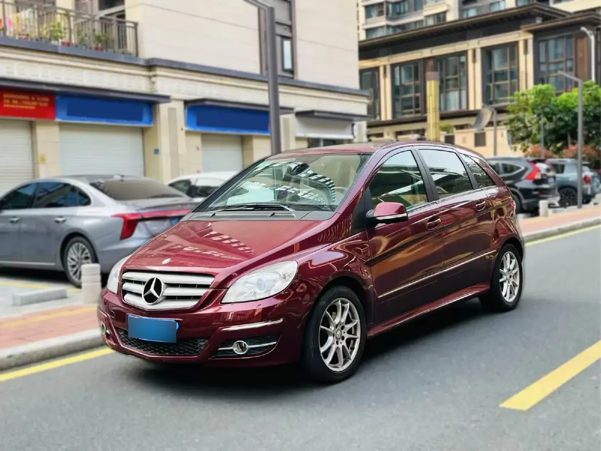 2009 Mercedes-Benz B Class 2.0L 136HP L4 CVT