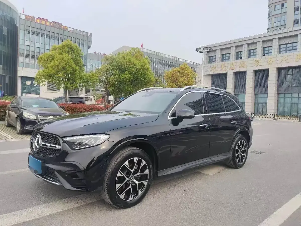 2023 Mercedes-Benz GLC Class 2.0T 204HP L4 9AT