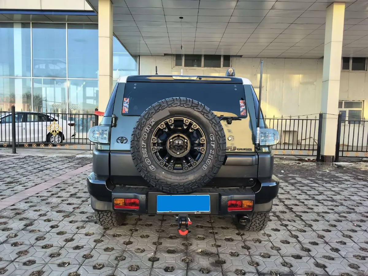 2011 Toyota FJ Cruiser 4.0L 272HP V6 5AT,autocango,china used car exporter,china ev exporter,chinese used car exporter,chinese used ev exporter