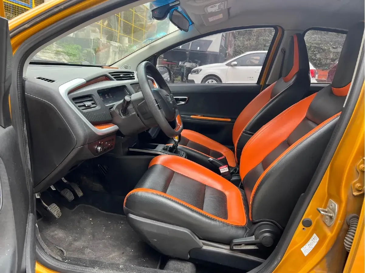 2017 Geely Vision X1 1.3L 88HP L4 5MT,autocango,china used car exporter,china ev exporter,chinese used car exporter,chinese used ev exporter