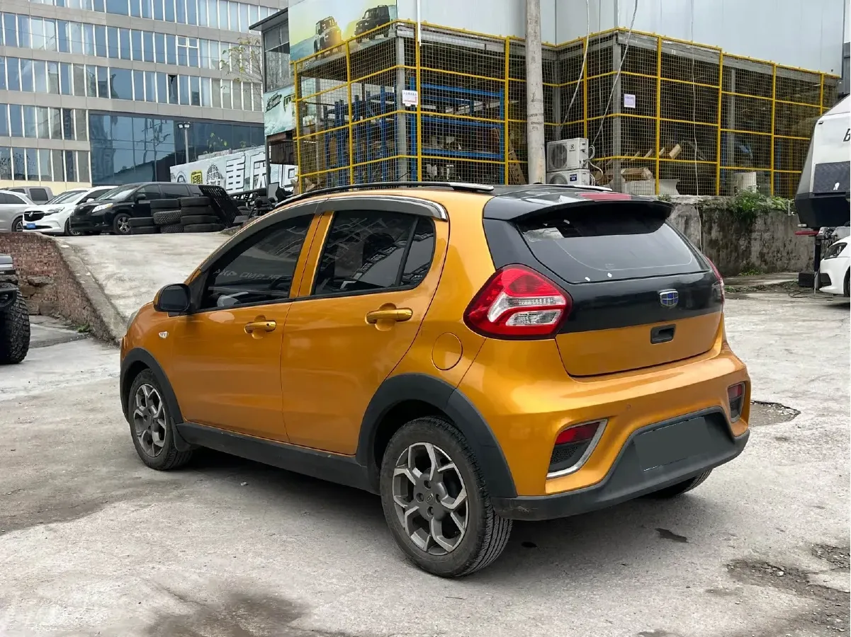 2017 Geely Vision X1 1.3L 88HP L4 5MT,autocango,china used car exporter,china ev exporter,chinese used car exporter,chinese used ev exporter