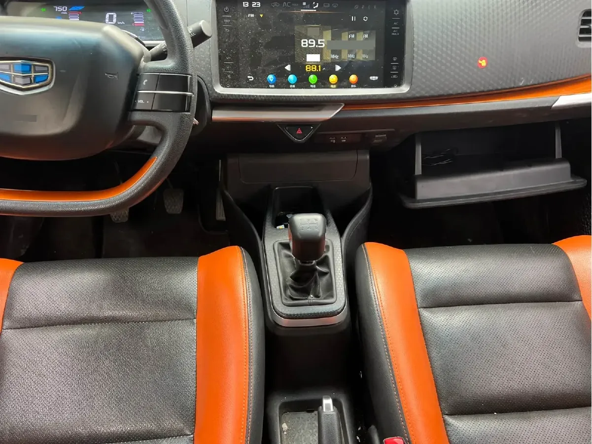 2017 Geely Vision X1 1.3L 88HP L4 5MT,autocango,china used car exporter,china ev exporter,chinese used car exporter,chinese used ev exporter