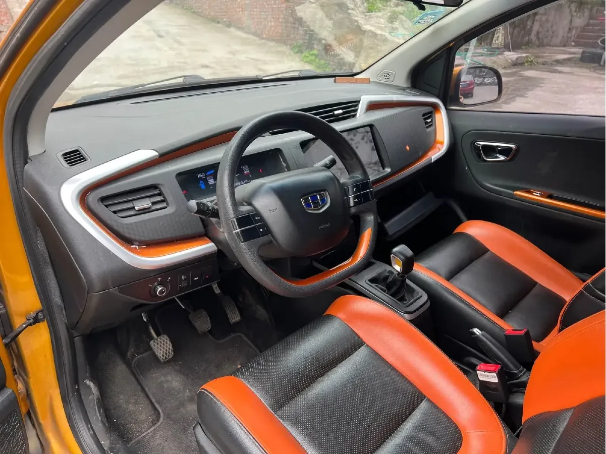 2017 Geely Vision X1 1.3L 88HP L4 5MT,autocango,china used car exporter,china ev exporter,chinese used car exporter,chinese used ev exporter