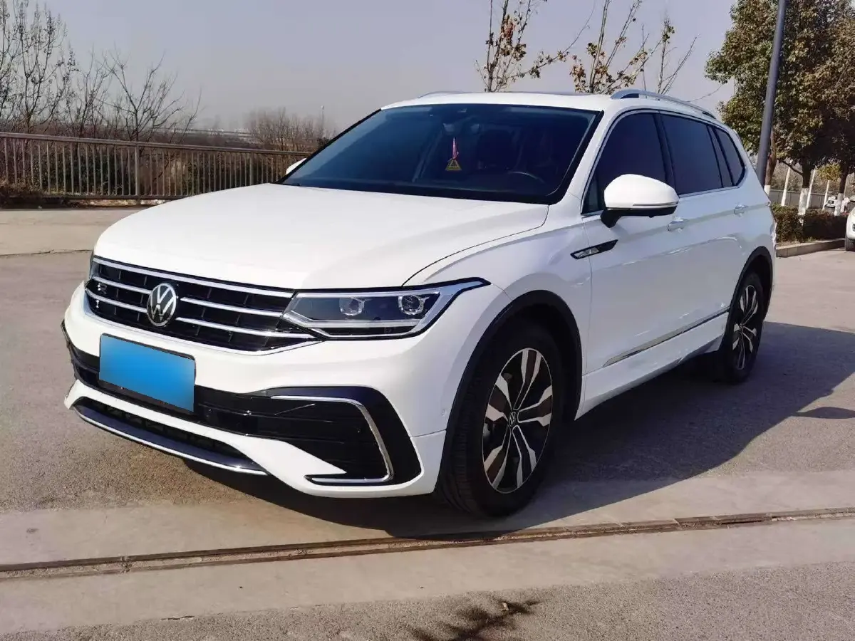 2023 Volkswagen Tiguan L 2.0T 186HP L4 7DCT