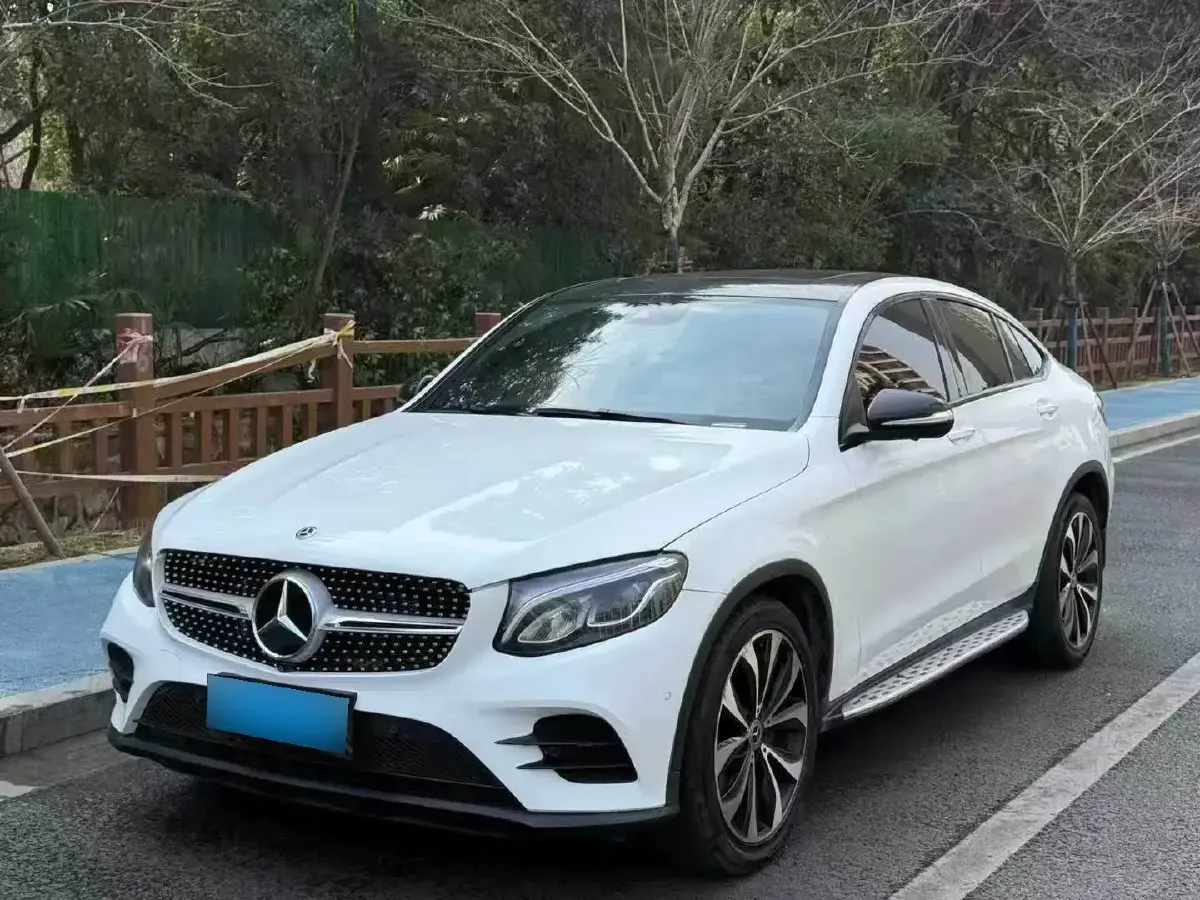 2017 Mercedes-Benz GLC Coupe 2.0T 211HP L4 9AT