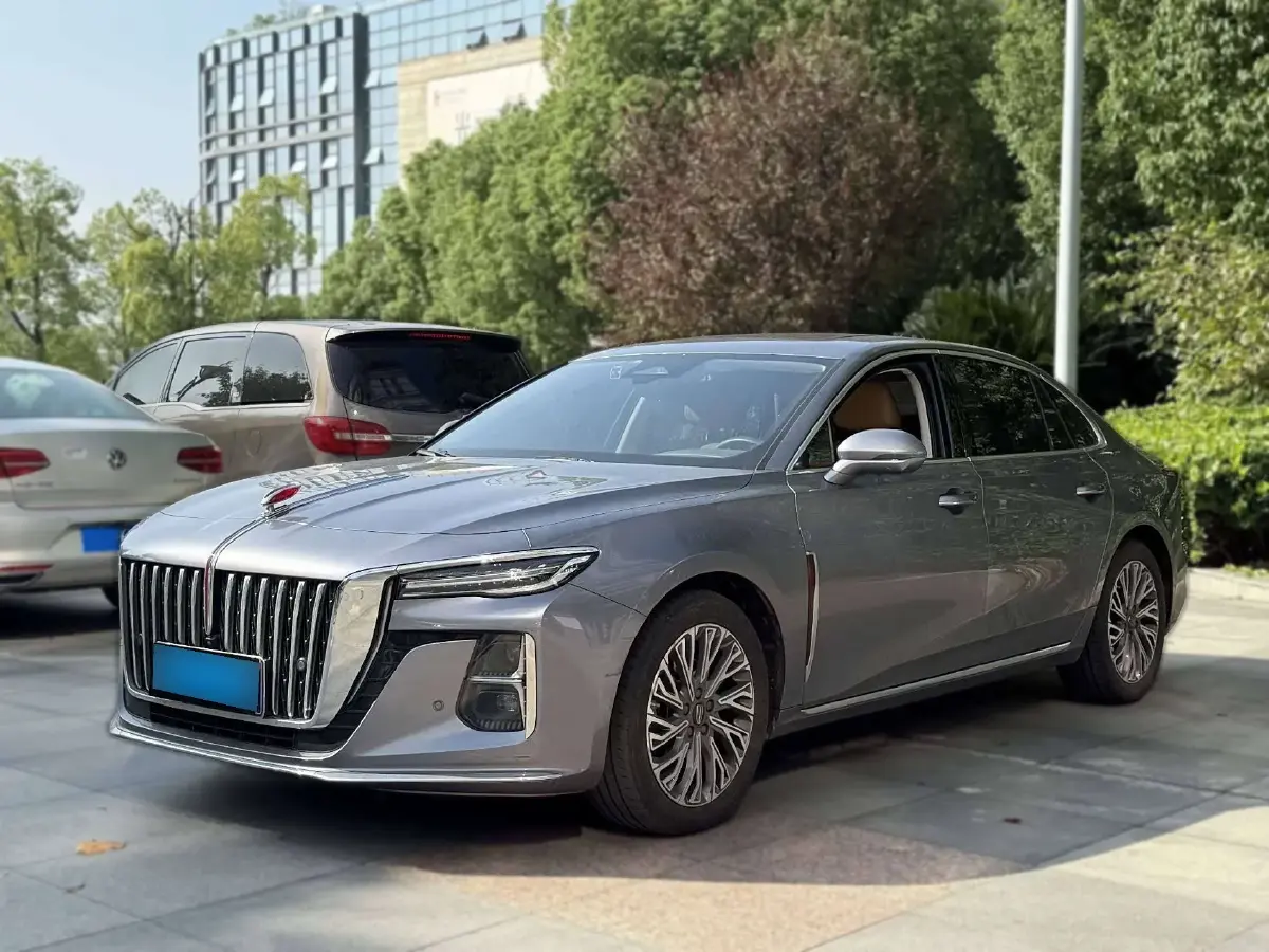 2023 HongQi H5 2.0T 224HP L4 8AT