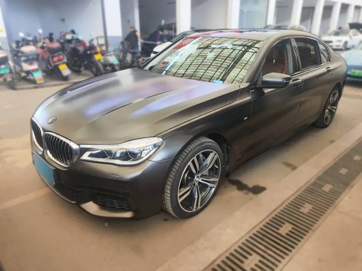 2016 BMW 7 Series 4.4T 449HP V8 8AT