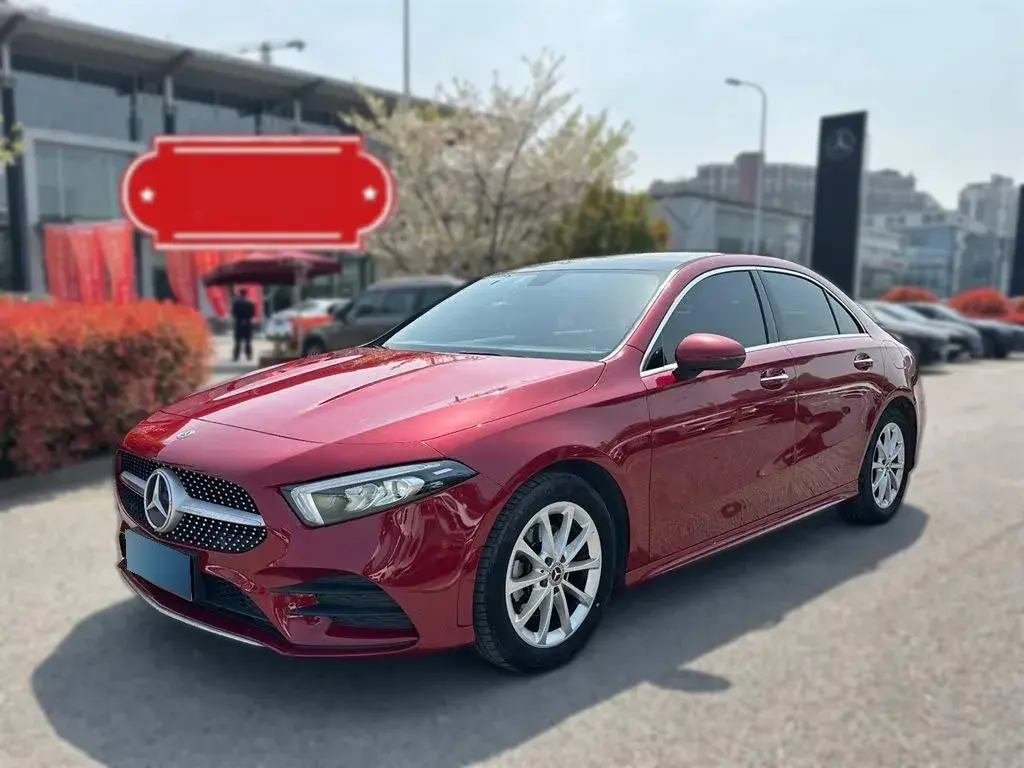 2020 Mercedes-Benz A Class 1.3T 163HP L4 7DCT