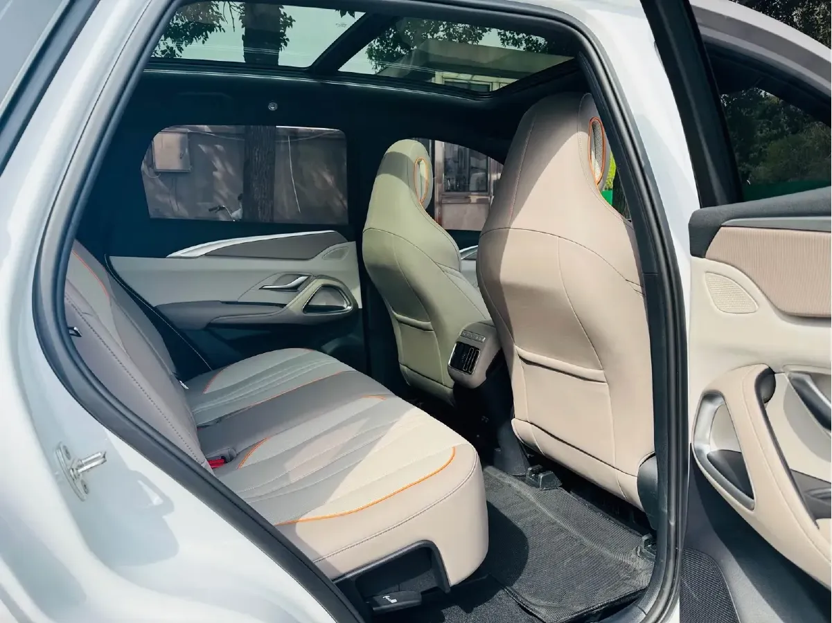 2024 BYD Song Pro 1.5L 110HP L4 E-CVT PHEV 18.3KWH,autocango,china used car exporter,china ev exporter,chinese used car exporter,chinese used ev exporter