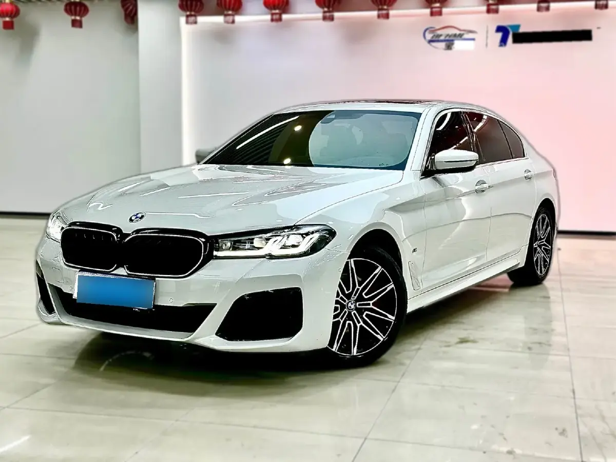2022 BMW 5 Series 2.0T 184HP L4 8AT
