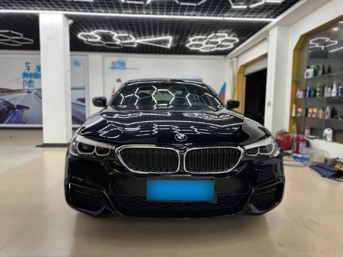 2020 BMW 5 Series 2.0T 184HP L4 8AT