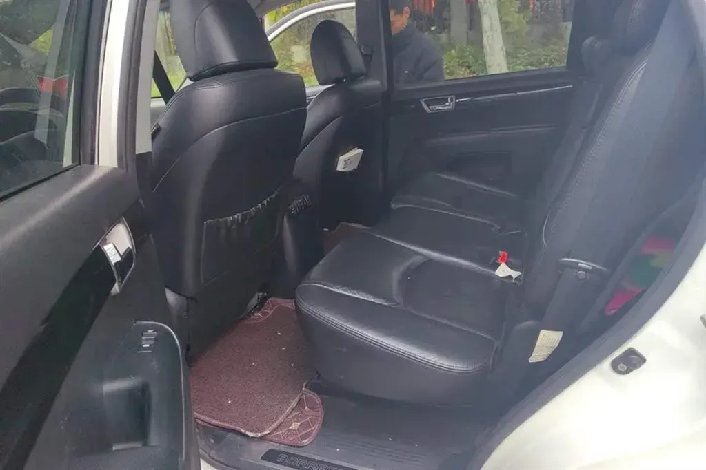 2013 Kia Borrego 3.8L 274HP V6 5AT,autocango,china used car exporter,china ev exporter,chinese used car exporter,chinese used ev exporter