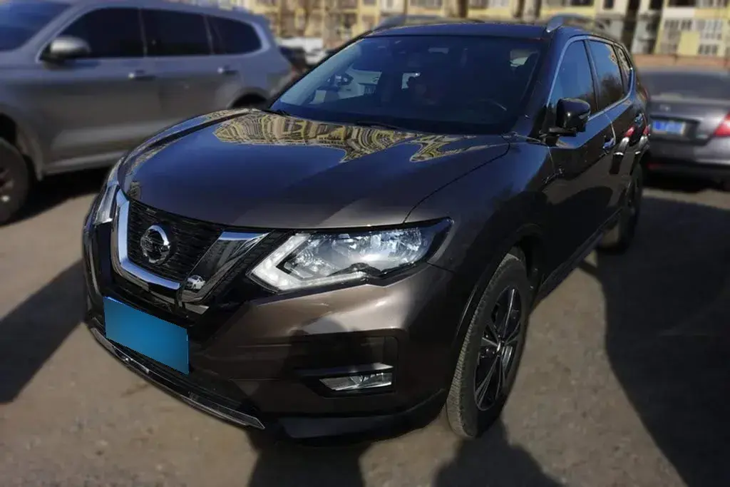 2017 Nissan X-Trail 2.5L 186HP L4 CVT