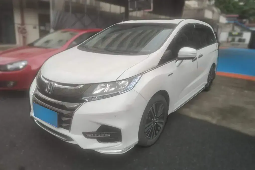 2021 Honda Odyssey 2.0L 146HP L4 E-CVT Hybrid