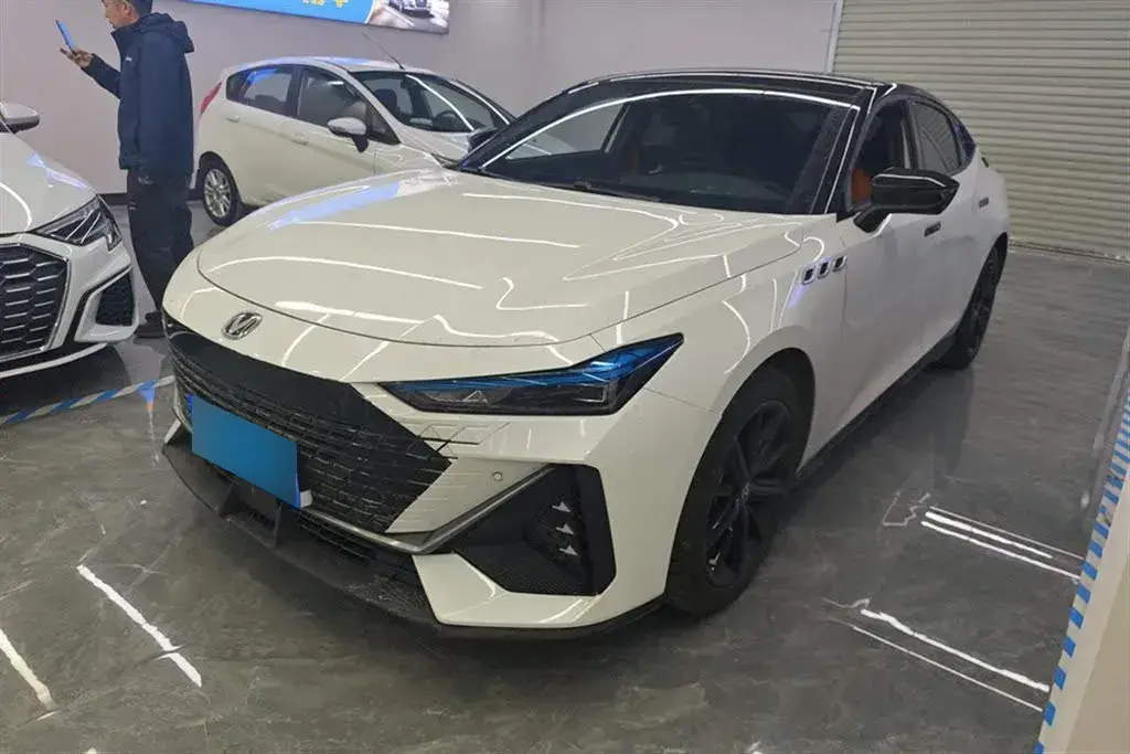 2023 ChangAn UNI-V 1.5T 188HP L4 7DCT