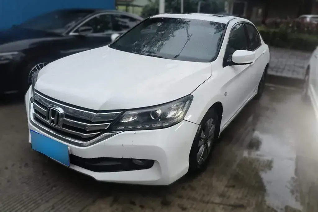 2015 Honda Accord 2.0L 155HP L4 CVT