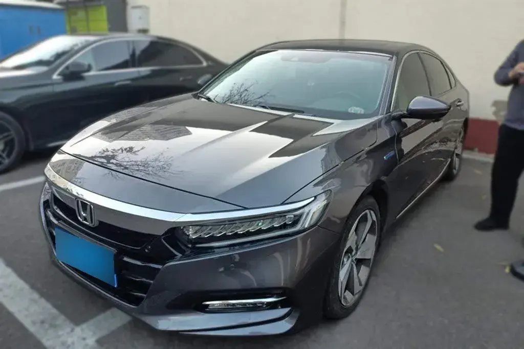 2021 Honda Accord 2.0L 146HP L4 E-CVT Hybrid