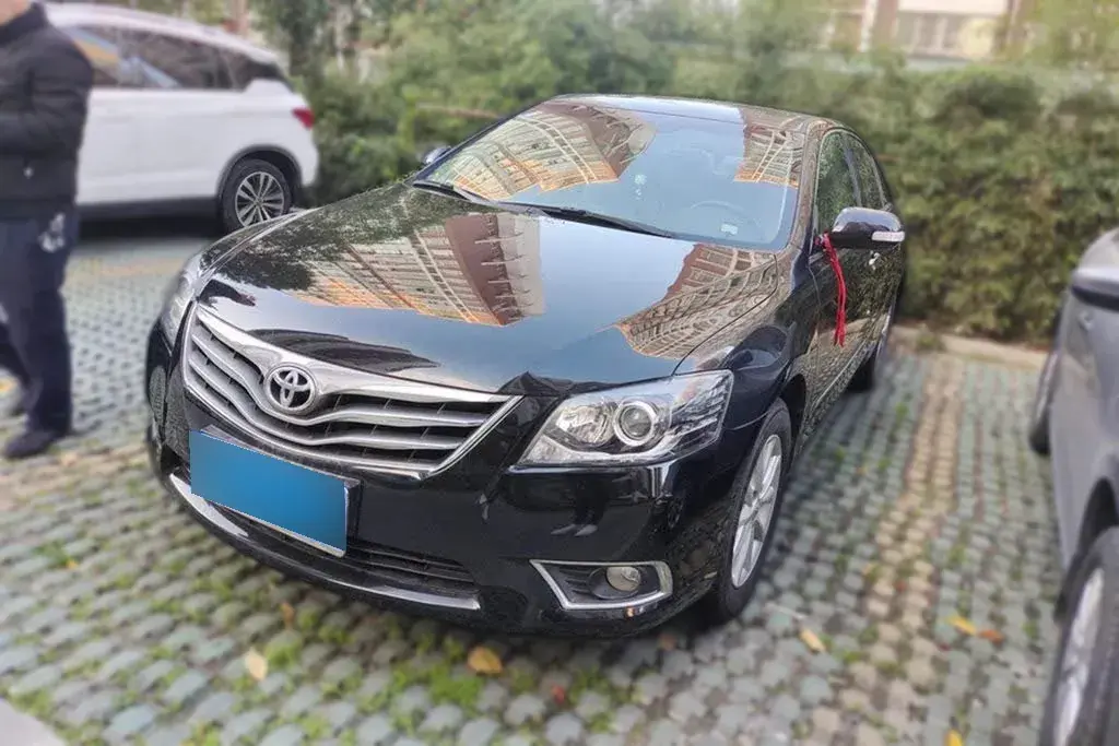 2013 Toyota Camry 2.0L 147HP L4 4AT