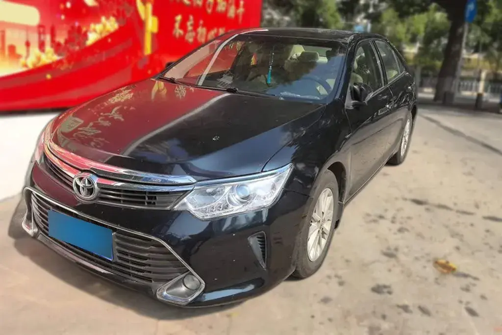 2015 Toyota Camry 2.0L 167HP L4 6AT
