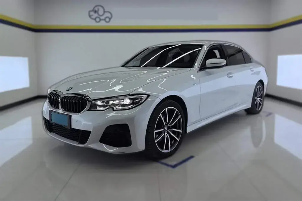 2022 BMW 3 Series 2.0T 156HP L4 8AT