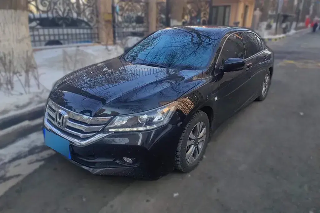 2015 Honda Accord 2.0L 155HP L4 CVT