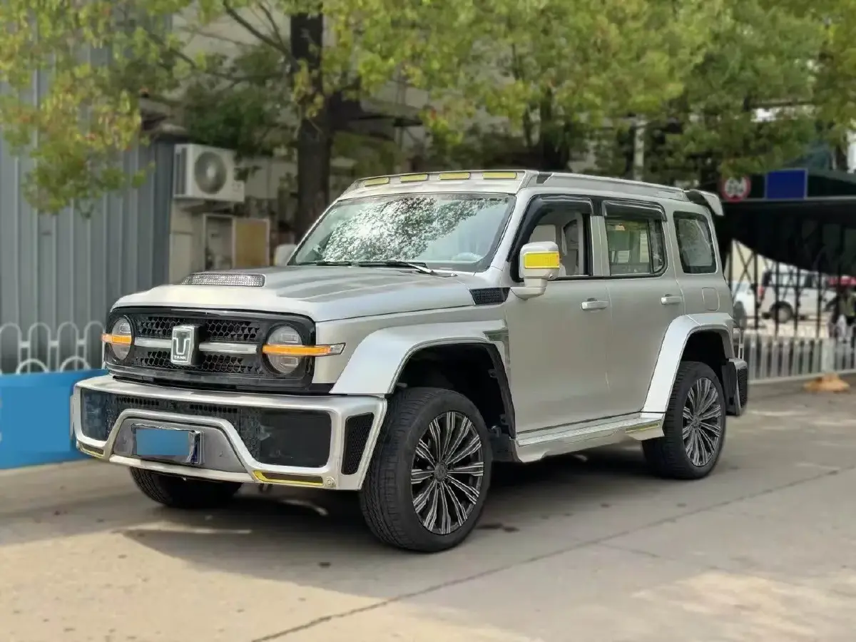 2021 Tank 300 2.0T 227HP L4 8AT