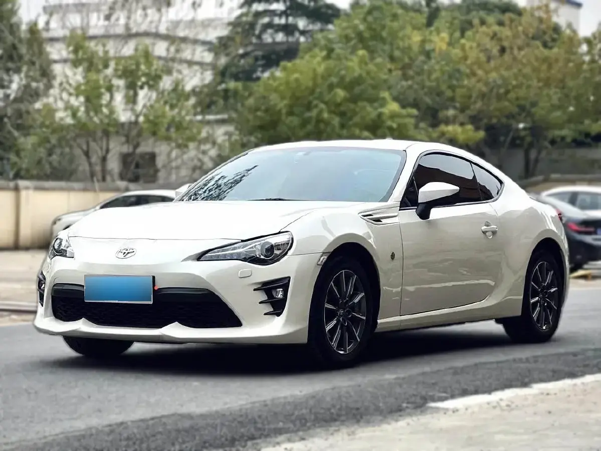 2019 Toyota 86 2.0L 200HP H4 6AT