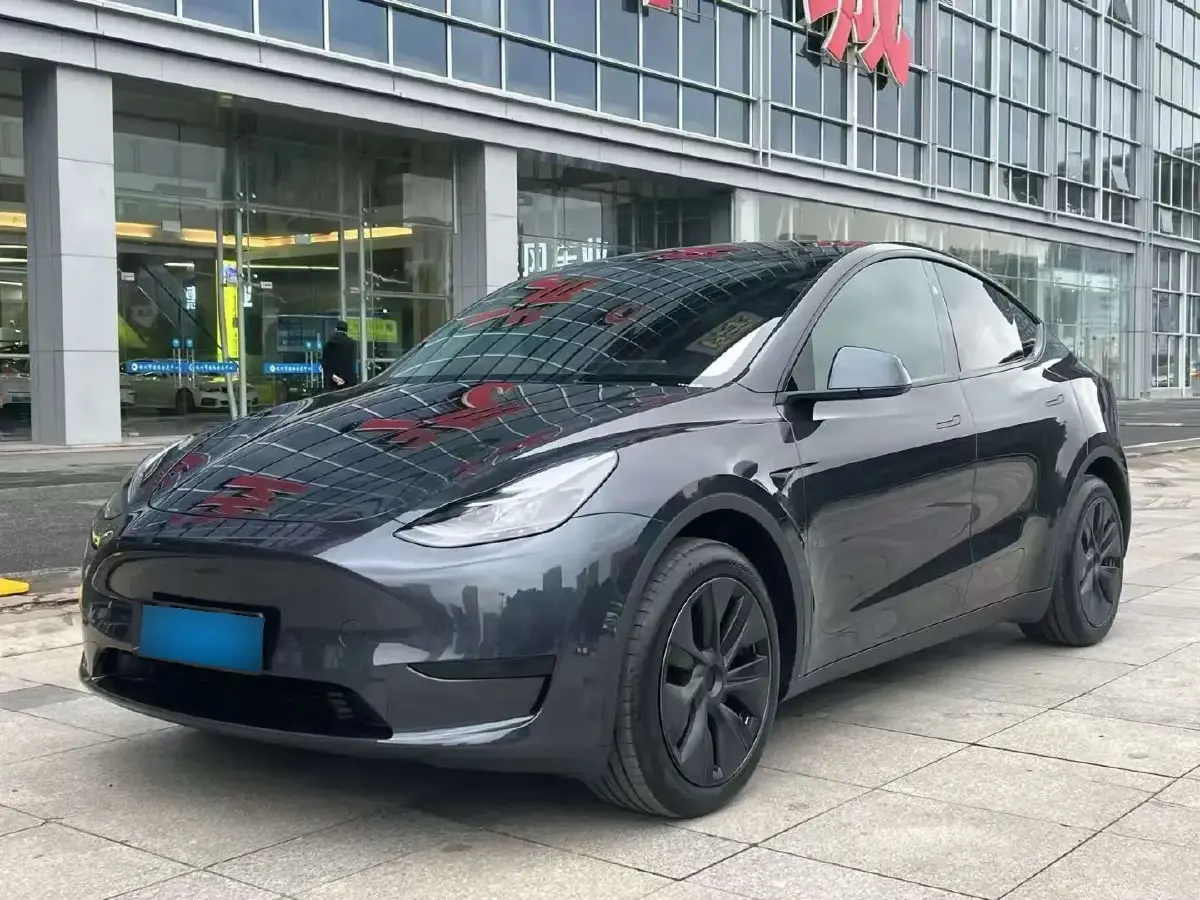 2024 Tesla Model Y BEV 60KWH