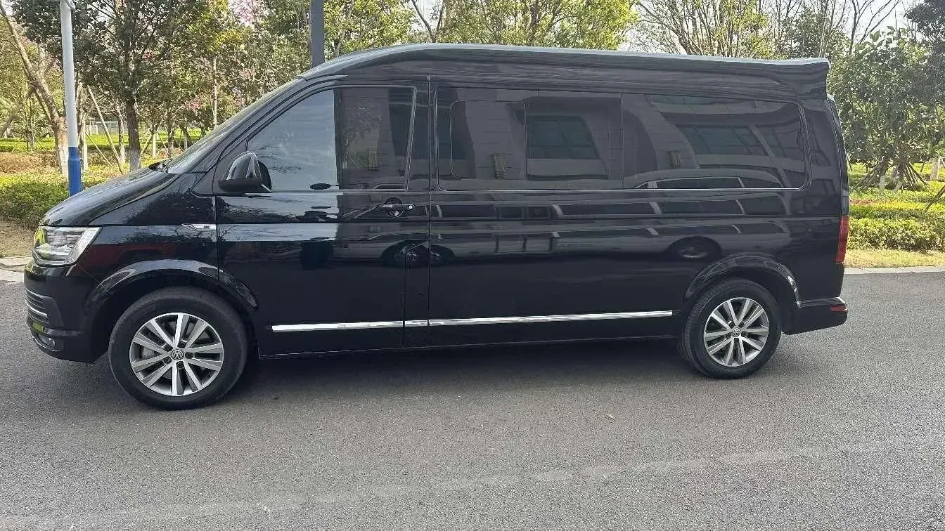 2017 Volkswagen Caravelle 2.0T 204HP L4 7DCT,autocango,china used car exporter,china ev exporter,chinese used car exporter,chinese used ev exporter