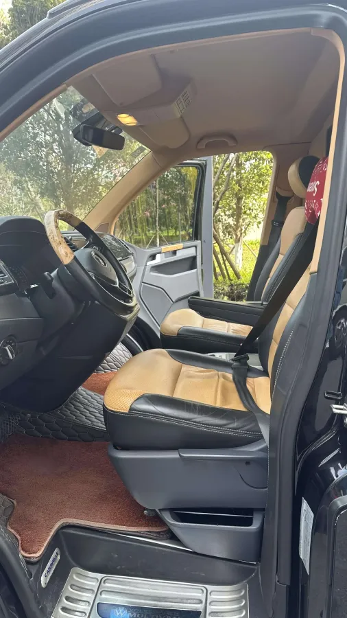 2017 Volkswagen Caravelle 2.0T 204HP L4 7DCT,autocango,china used car exporter,china ev exporter,chinese used car exporter,chinese used ev exporter