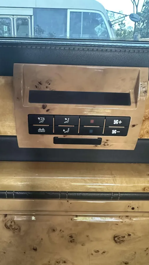 2017 Volkswagen Caravelle 2.0T 204HP L4 7DCT,autocango,china used car exporter,china ev exporter,chinese used car exporter,chinese used ev exporter