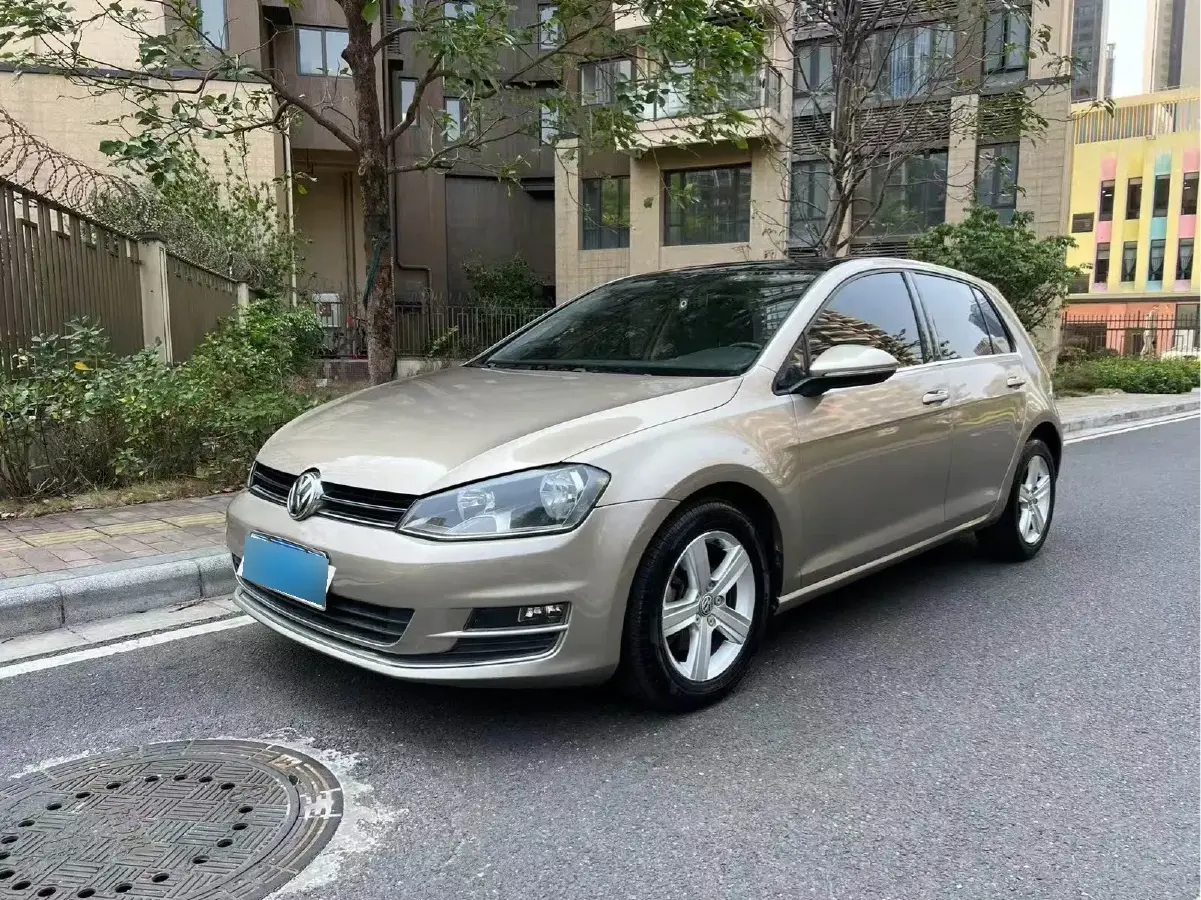 2014 Volkswagen Golf 1.4T 131HP L4 7DCT