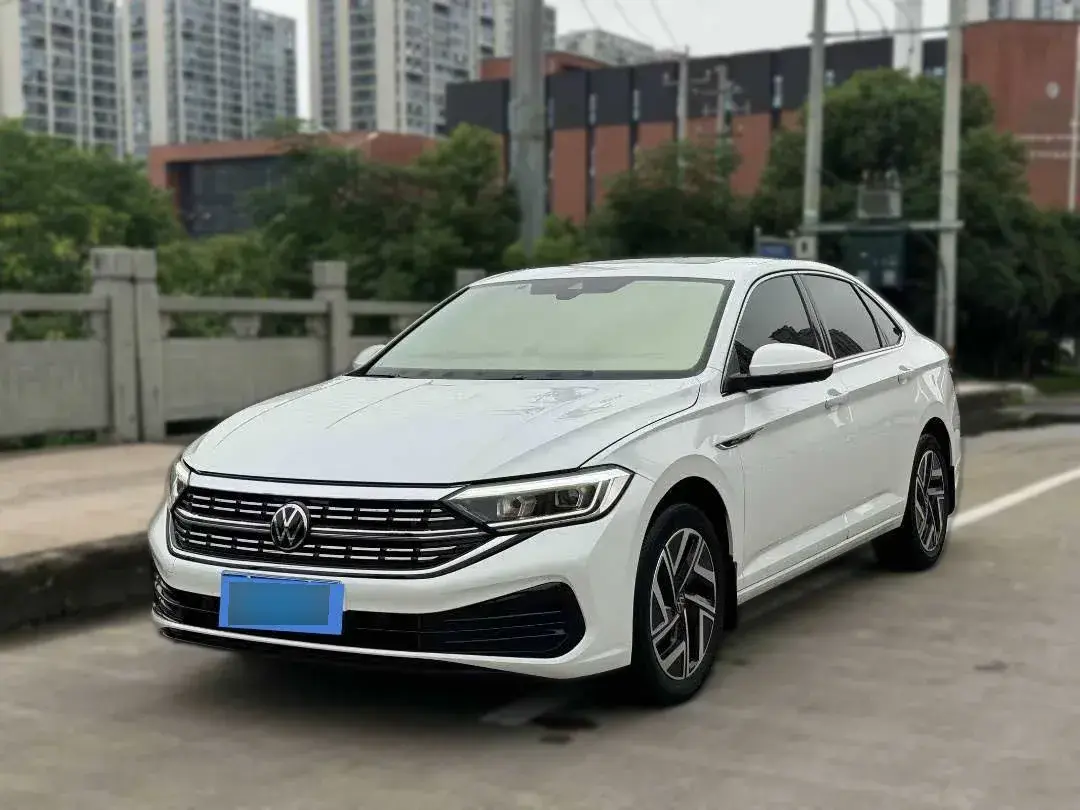 2023 Volkswagen Sagitar 1.2T 116HP L4 7DCT