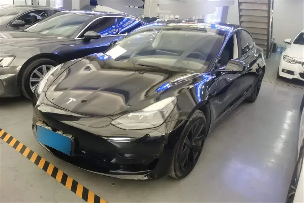 2022 Tesla Model 3 BEV 60KWH