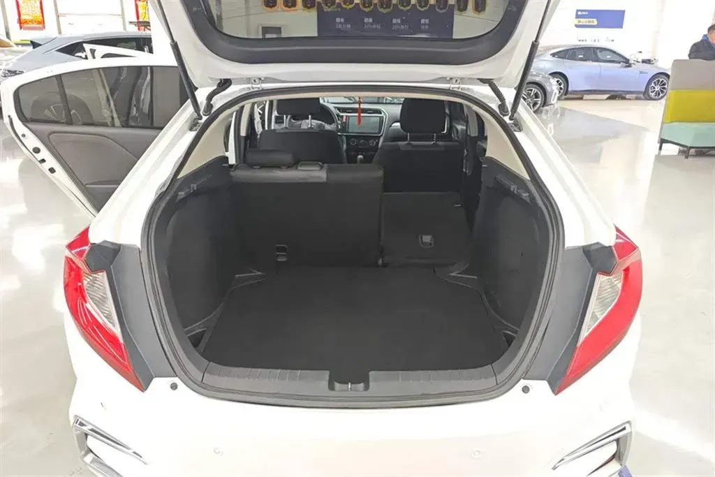 2017 Honda Gienia 1.5L 131HP L4 CVT,autocango,china used car exporter,china ev exporter,chinese used car exporter,chinese used ev exporter