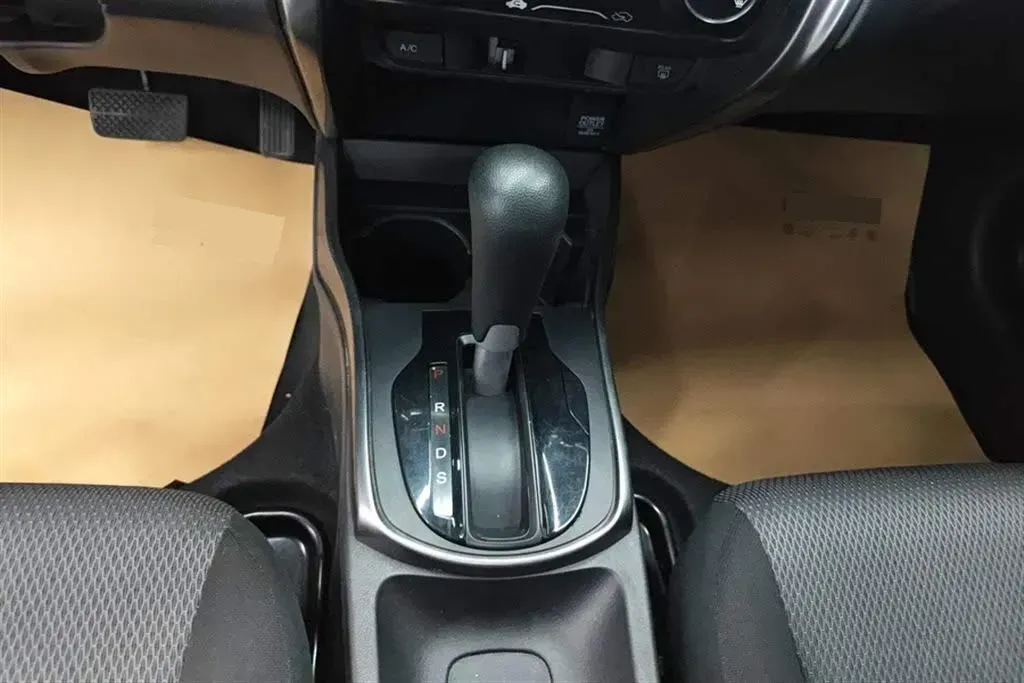 2017 Honda Gienia 1.5L 131HP L4 CVT,autocango,china used car exporter,china ev exporter,chinese used car exporter,chinese used ev exporter