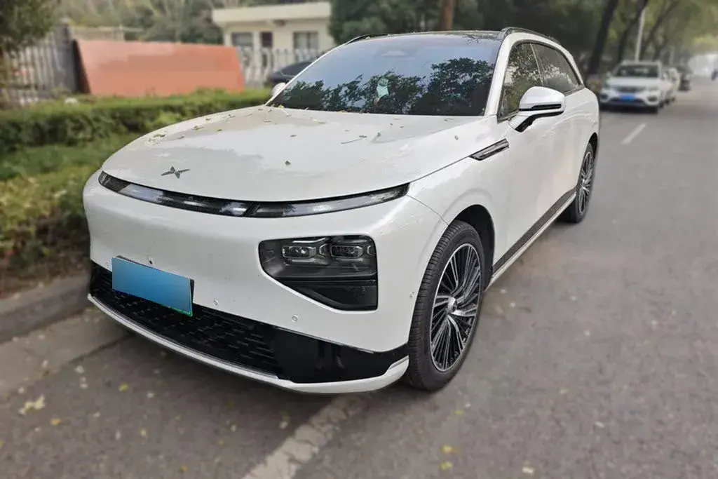 2022 Xpeng G9 BEV 98KWH