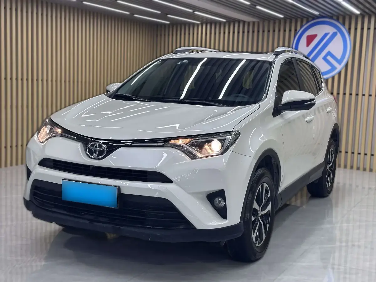 2019 Toyota RAV4 2.0L 151HP L4 CVT