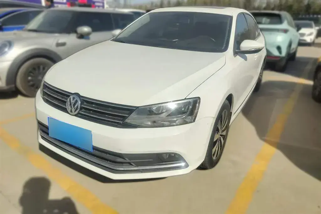2018 Volkswagen Sagitar 1.4T 150HP L4 7DCT