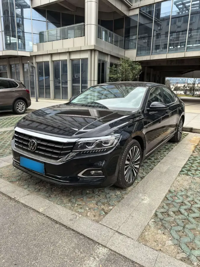 2020 Volkswagen Passat 2.0T 186HP L4 7DCT