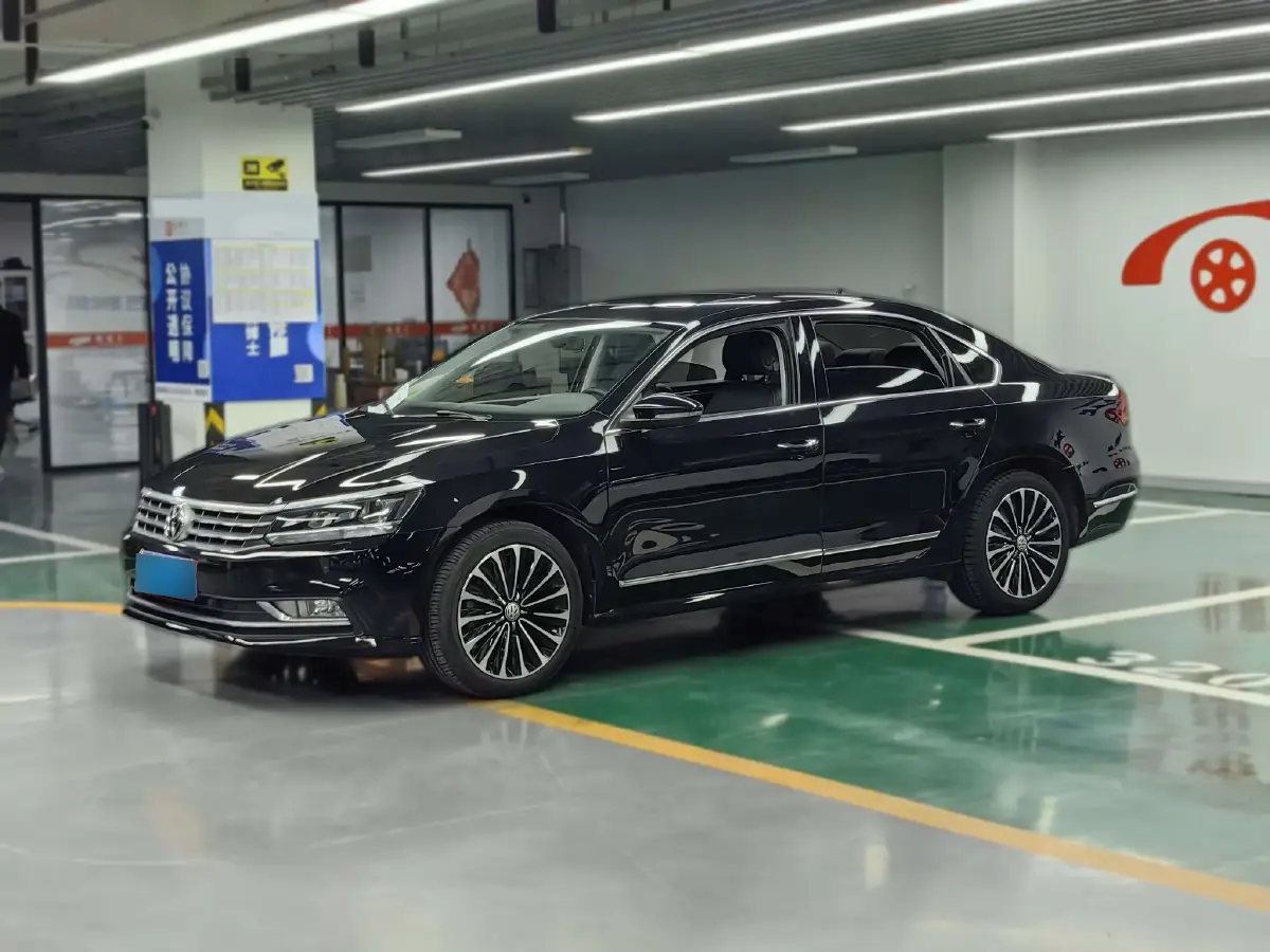 2017 Volkswagen Passat 1.8T 180HP L4 7DCT