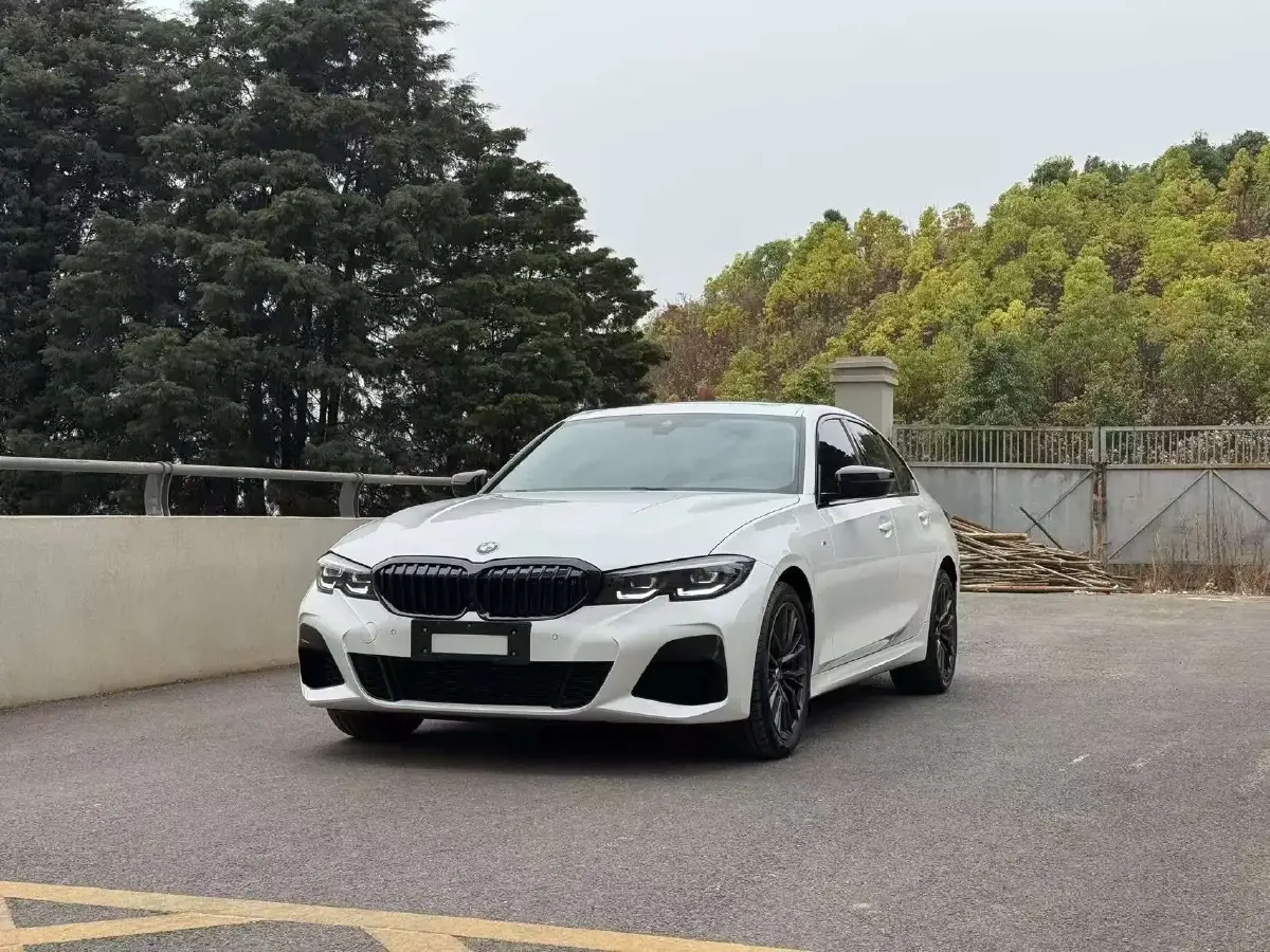 2022 BMW 3 Series 2.0T 184HP L4 8AT