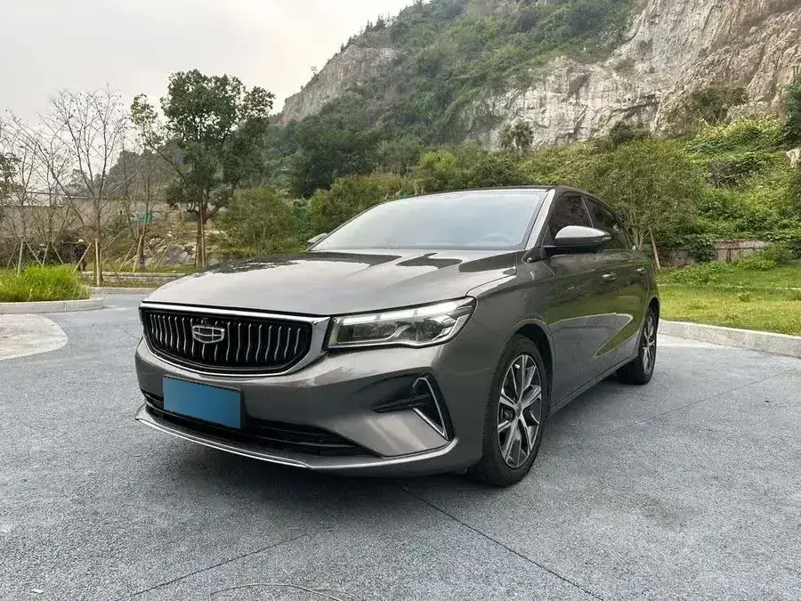 2022 Geely Emgrand 1.5L 114HP L4 CVT