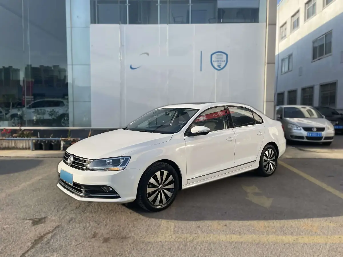 2018 Volkswagen Sagitar 1.4T 150HP L4 7DCT