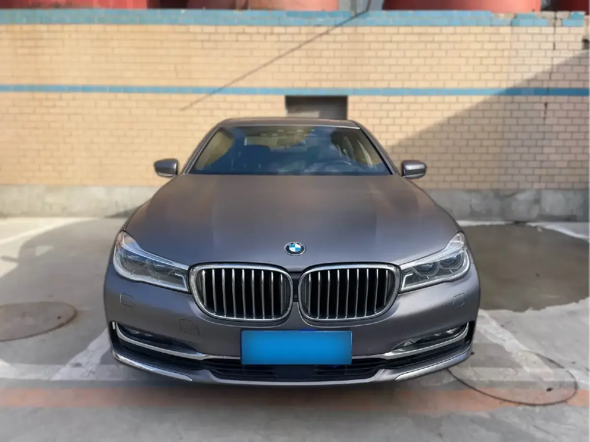 2017 BMW 7 Series 3.0T 326HP L6 8AT