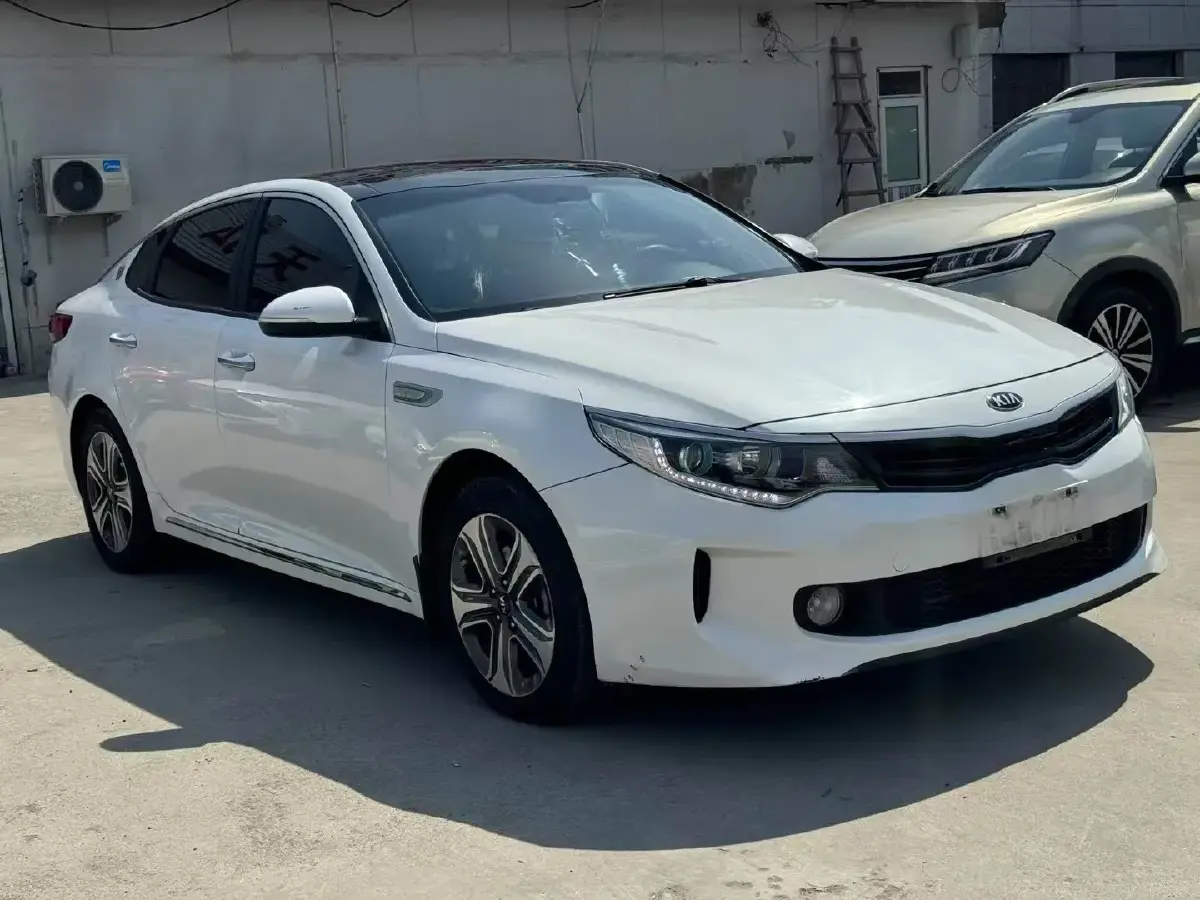 2018 Kia K5 2.0L 156HP L4 6AT PHEV 12.9KWH